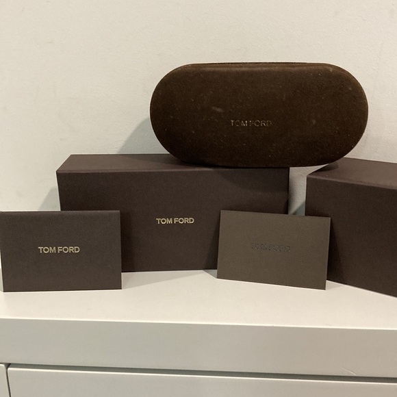 TOM Ford Velvet Sunglasses Eyeglasses Case, Box, Envelope​​​​​​ - Picture 9 of 11